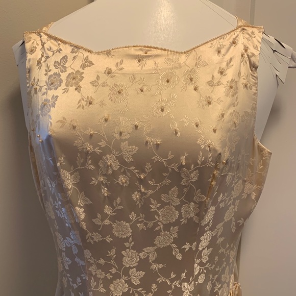 Vintage 1961 Handmade Wedding Dress w/veil sz 6-8 - Picture 6 of 16